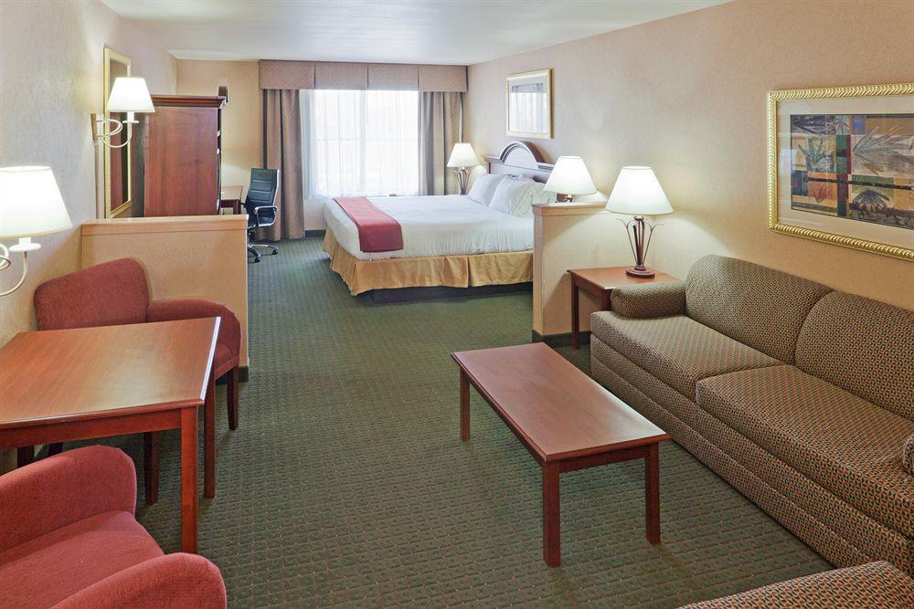 Holiday Inn Express Hotel & Suites Gillette By Ihg Værelse billede
