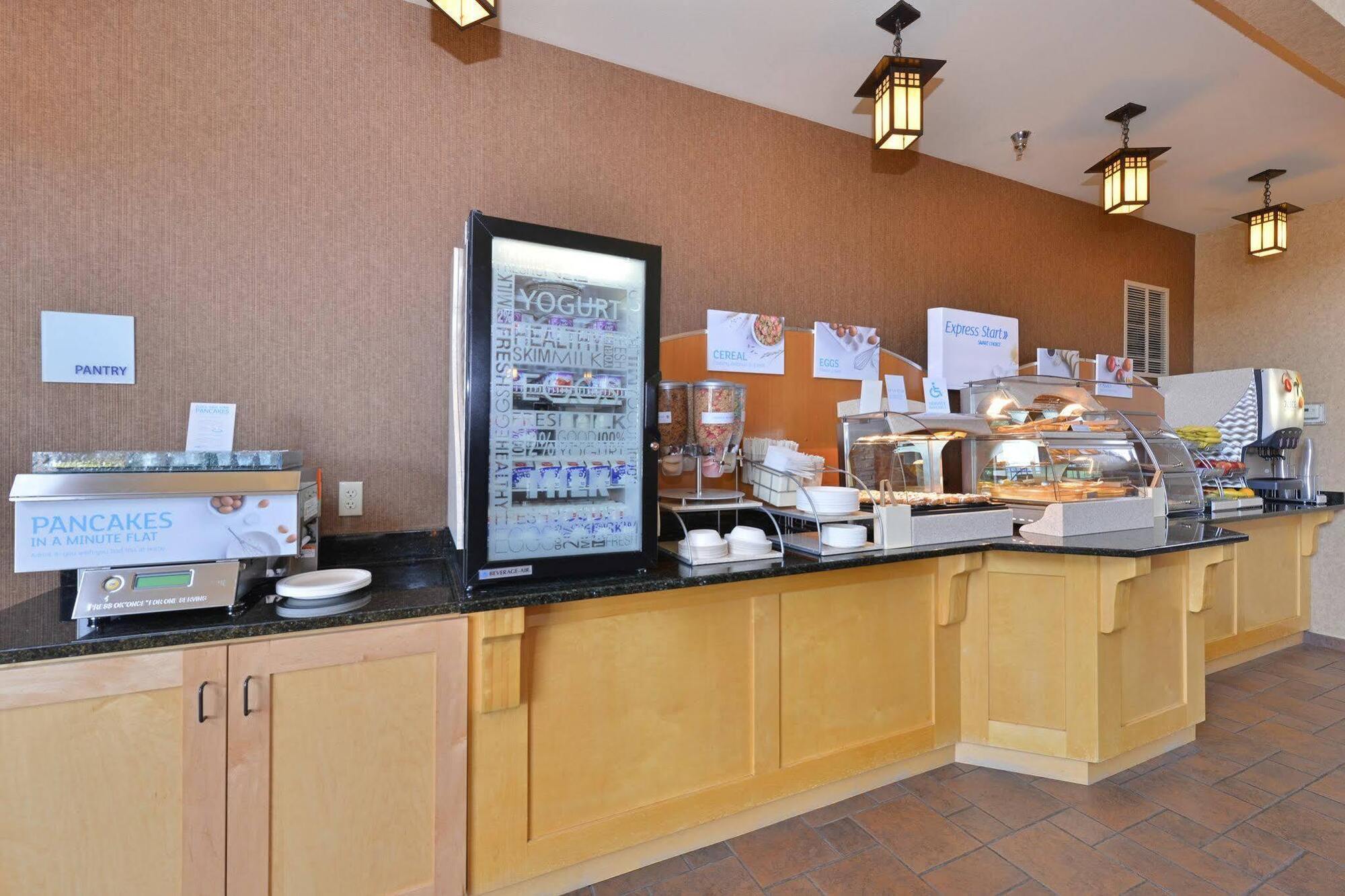 Holiday Inn Express Hotel & Suites Gillette By Ihg Eksteriør billede